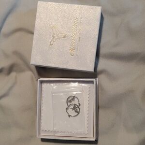 NWT Midie & Etain .925 Sterling Silver Mountain Hoop Earrings